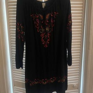 fun light black dress with colorful design